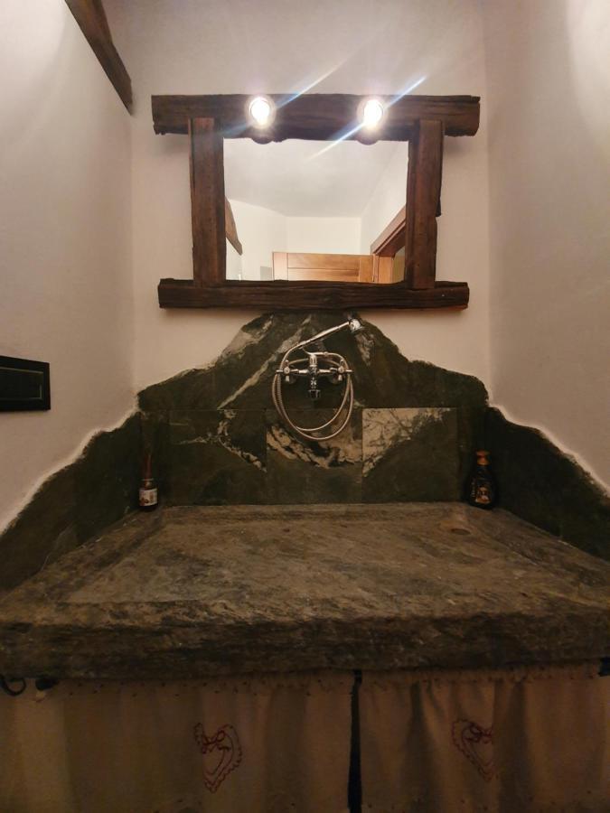 Villa La Tour Nus Zewnętrze zdjęcie