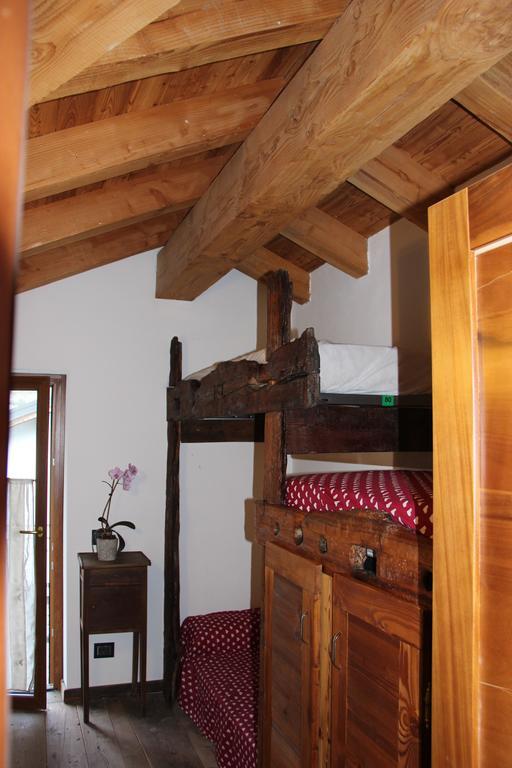 Villa La Tour Nus Zewnętrze zdjęcie
