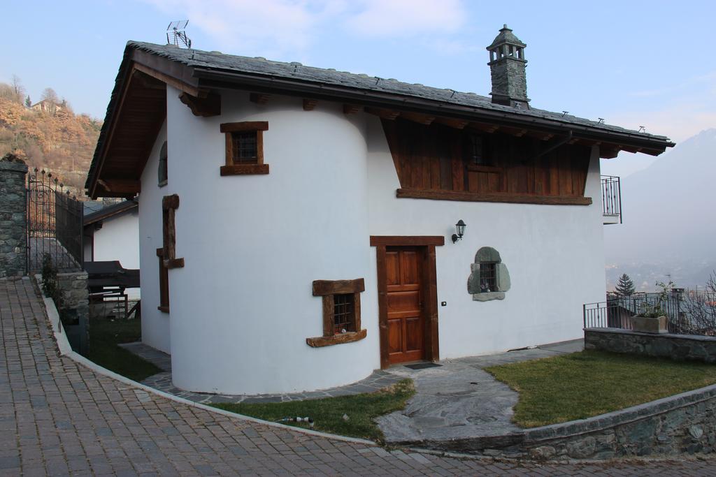 Villa La Tour Nus Zewnętrze zdjęcie